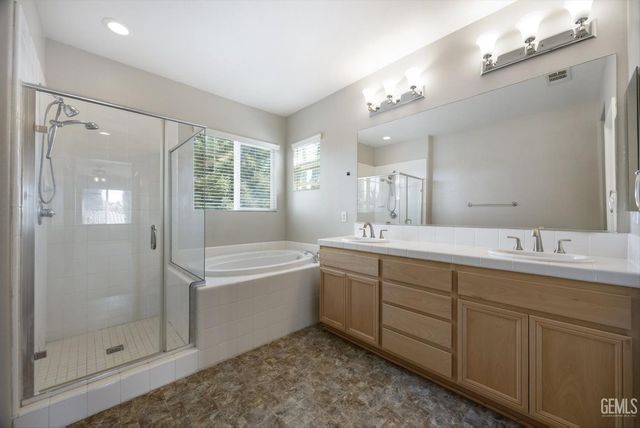 10003 Titanium Street, Bakersfield, CA 93311