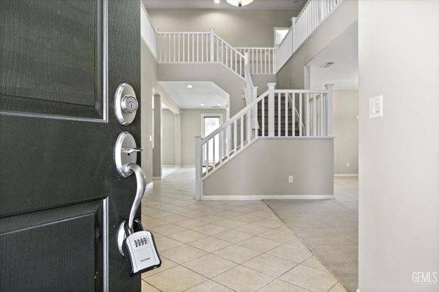 10003 Titanium Street, Bakersfield, CA 93311
