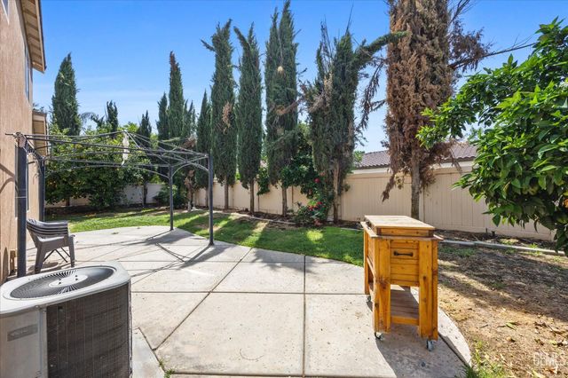 10003 Titanium Street, Bakersfield, CA 93311