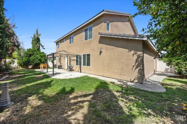 10003 Titanium Street, Bakersfield, CA 93311