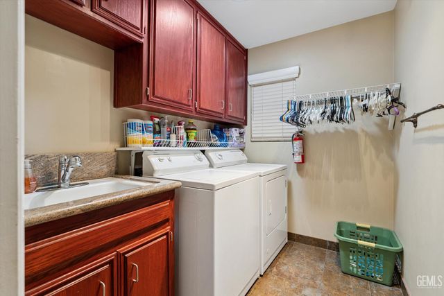 13301 Birkenfeld Avenue, Bakersfield, CA 93314