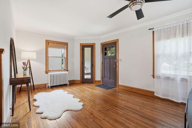1665 Victoria Street N, Saint Paul, MN 55117