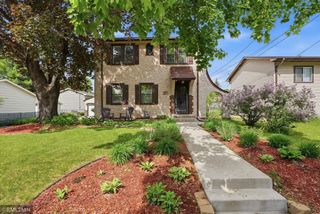 1665 Victoria Street N, Saint Paul, MN 55117