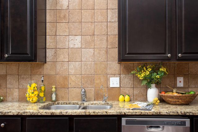 7411 COLUMBUS Drive, Amarillo, TX 79118