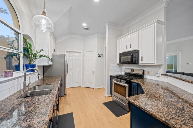 11014 Creekline Glen Ct, Cypress, TX 77429