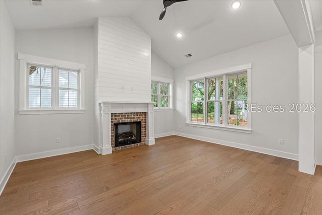 23 Millers Pond Dr, Beaufort, SC 29907