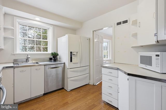 110 ALAPOCAS DR, Wilmington, DE 19803