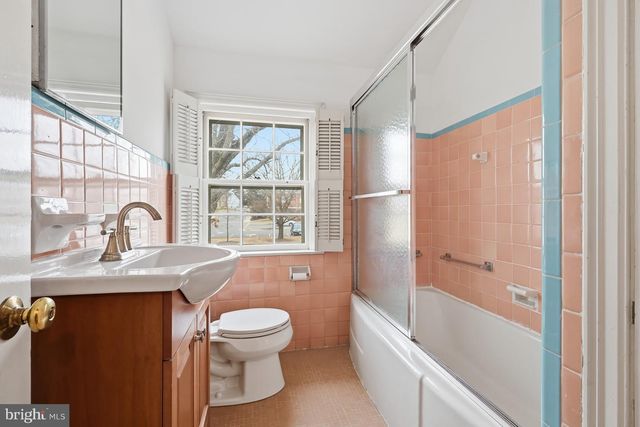 110 ALAPOCAS DR, Wilmington, DE 19803