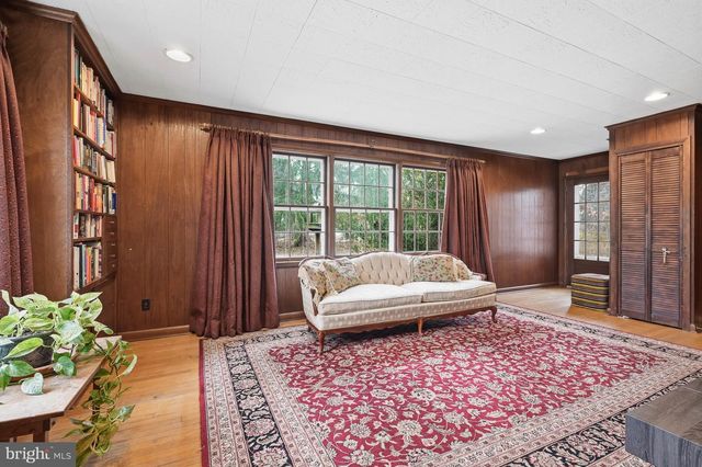 110 ALAPOCAS DR, Wilmington, DE 19803