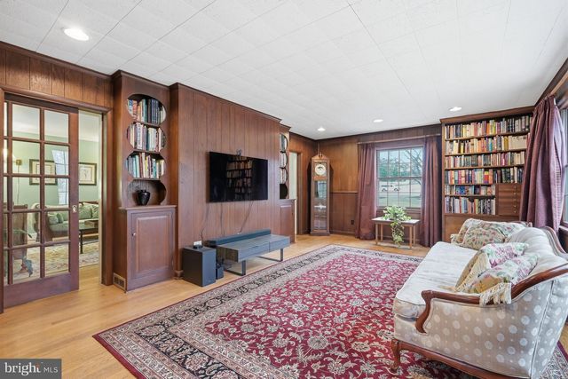 110 ALAPOCAS DR, Wilmington, DE 19803