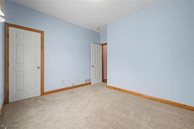 10304 Honeysuckle Lane, Broadview Heights, OH 44147