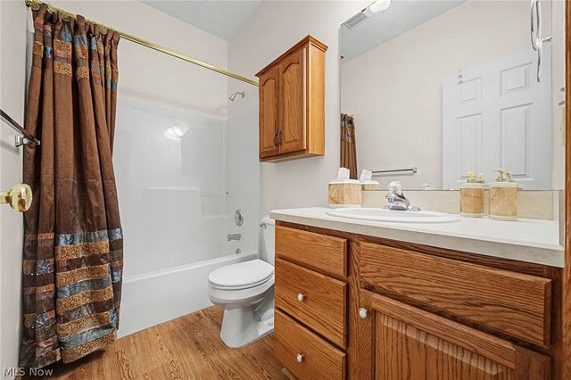 10304 Honeysuckle Lane, Broadview Heights, OH 44147