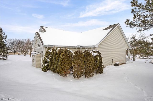 10304 Honeysuckle Lane, Broadview Heights, OH 44147