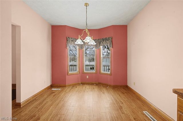 10304 Honeysuckle Lane, Broadview Heights, OH 44147