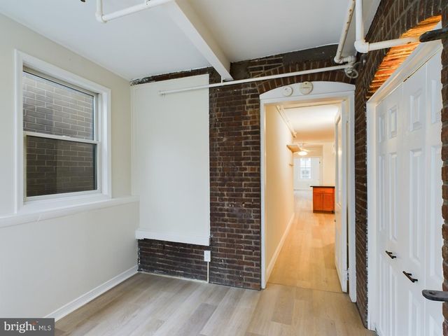 38 S 3RD ST, Philadelphia, PA 19106