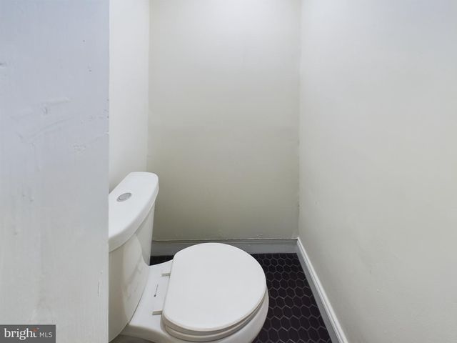 38 S 3RD ST, Philadelphia, PA 19106