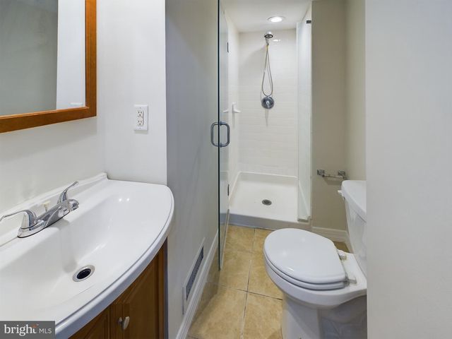 38 S 3RD ST, Philadelphia, PA 19106