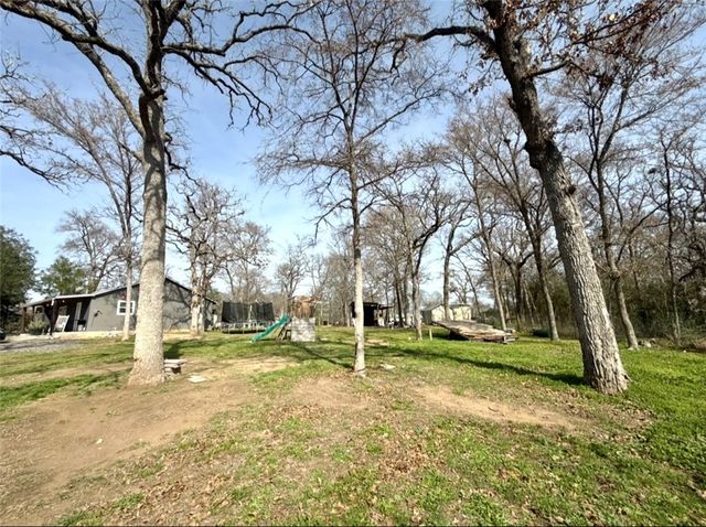 1010 Clay Circle, Somerville, TX 77879