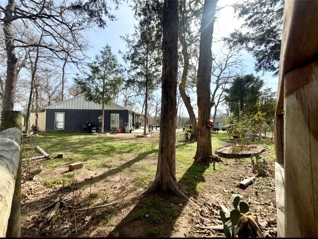 1010 Clay Circle, Somerville, TX 77879