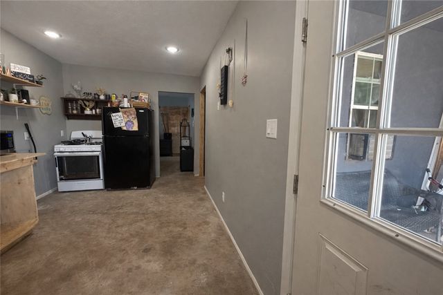 1010 Clay Circle, Somerville, TX 77879