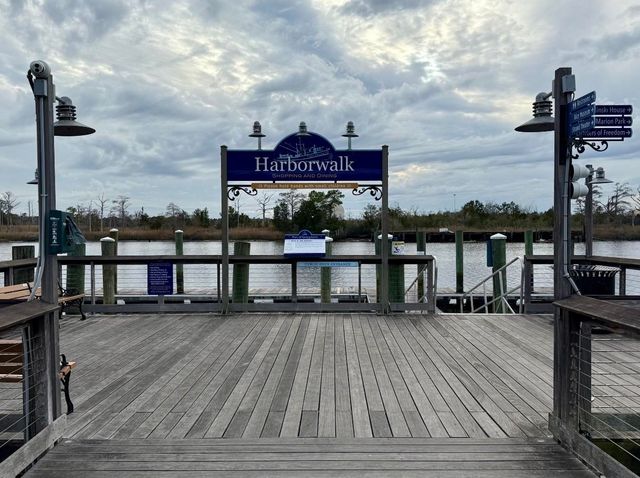 356 Lakewood Ave., Georgetown, SC 29440