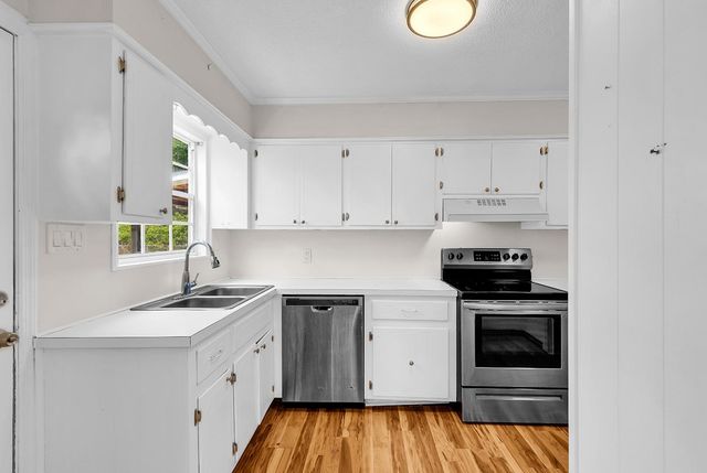 356 Lakewood Ave., Georgetown, SC 29440
