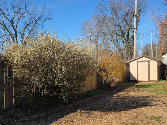 618 W Greenwood Street, Springfield, MO 65807