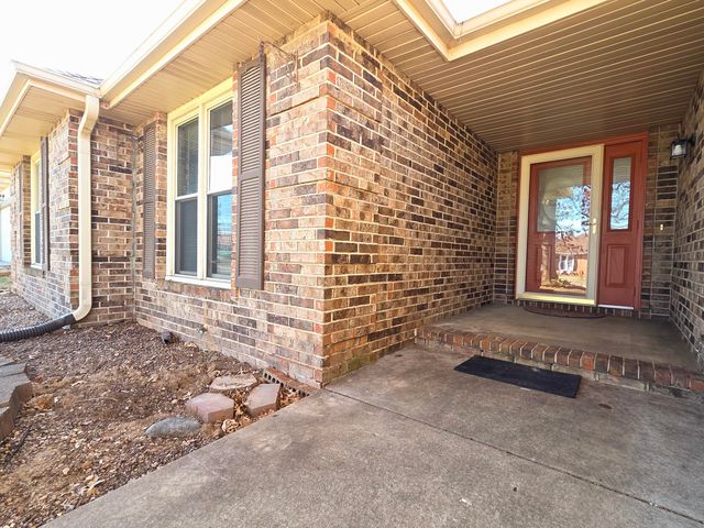 618 W Greenwood Street, Springfield, MO 65807