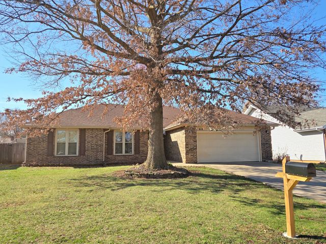 618 W Greenwood Street, Springfield, MO 65807