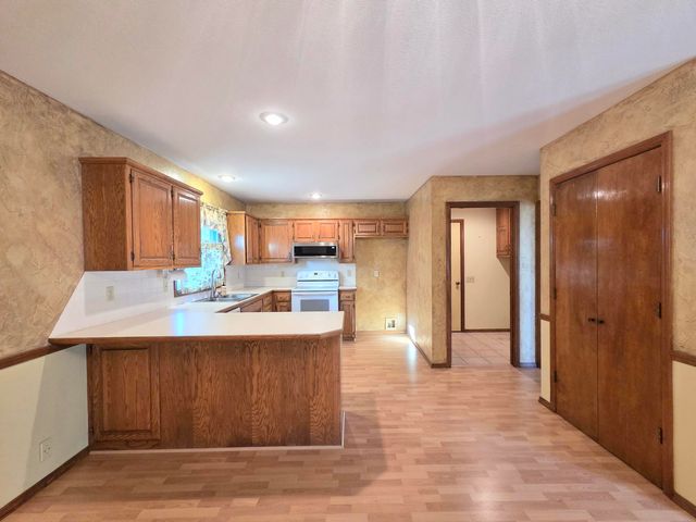 618 W Greenwood Street, Springfield, MO 65807