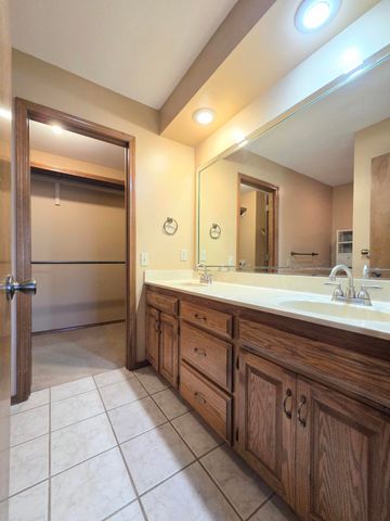 618 W Greenwood Street, Springfield, MO 65807