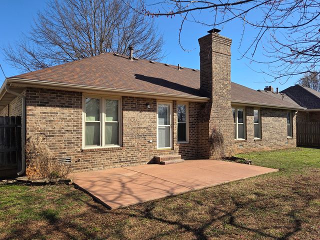 618 W Greenwood Street, Springfield, MO 65807