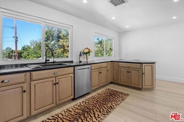 4810 Rosa Road, Woodland Hills, CA 91364