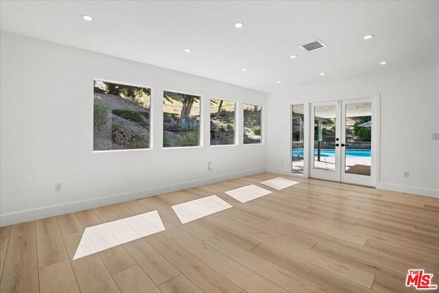 4810 Rosa Road, Woodland Hills, CA 91364