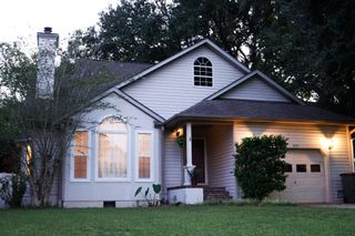 827 Harbor Place Drive, Charleston, SC 29412