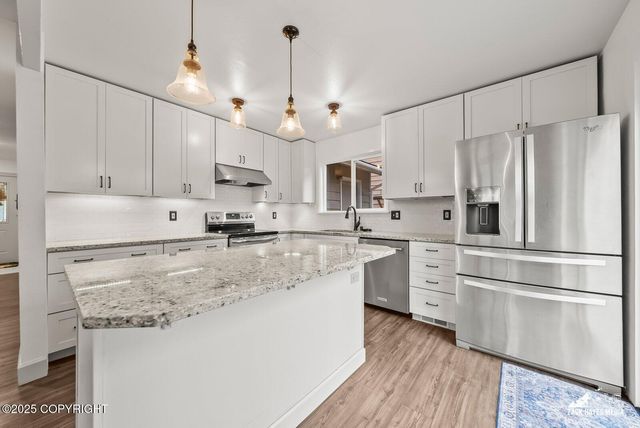 3211 Amber Bay Loop, Anchorage, AK 99515