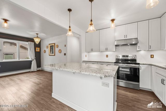 3211 Amber Bay Loop, Anchorage, AK 99515