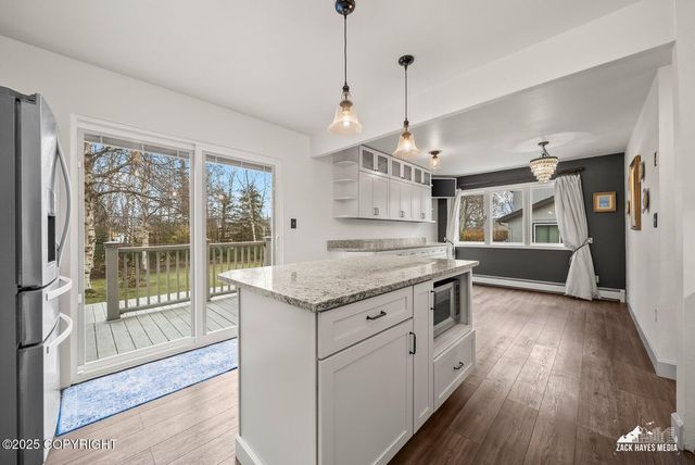 3211 Amber Bay Loop, Anchorage, AK 99515