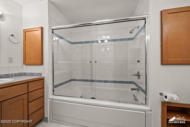 3211 Amber Bay Loop, Anchorage, AK 99515