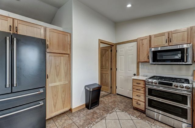 2635 BLACK SADDLE RD, Rapid City, SD 57703