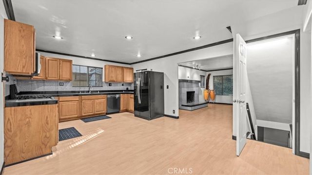 23698 Scenic Drive, Crestline, CA 92325