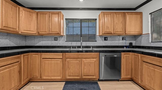 23698 Scenic Drive, Crestline, CA 92325