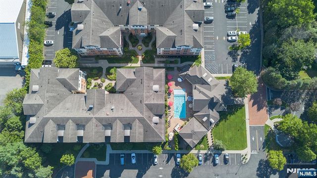 2212 The Plaza, Tenafly, NJ 07670