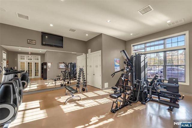 2212 The Plaza, Tenafly, NJ 07670