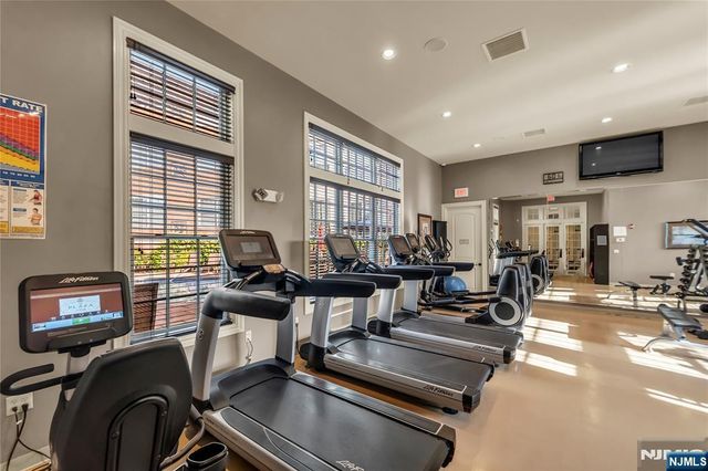 2212 The Plaza, Tenafly, NJ 07670