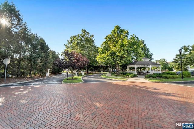 2212 The Plaza, Tenafly, NJ 07670