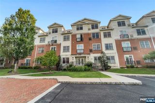 2212 The Plaza, Tenafly, NJ 07670