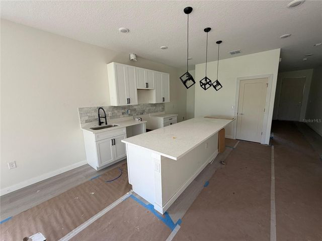 601 W MILLER STREET, Orlando, FL 32805