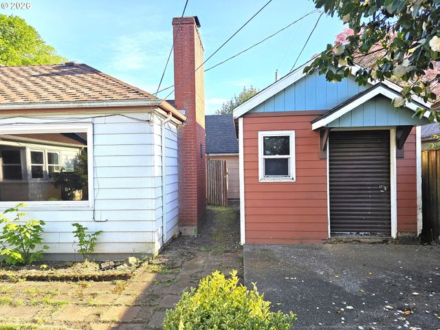 7425 N CHASE Ave, Portland, OR 97217
