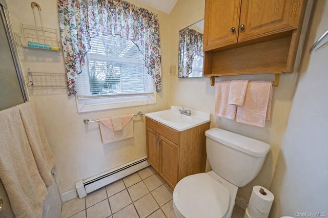 16 Rexmere Avenue, Farmingville, NY 11738